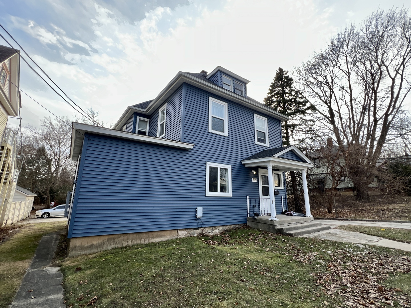 216 E South Street Unit: 2