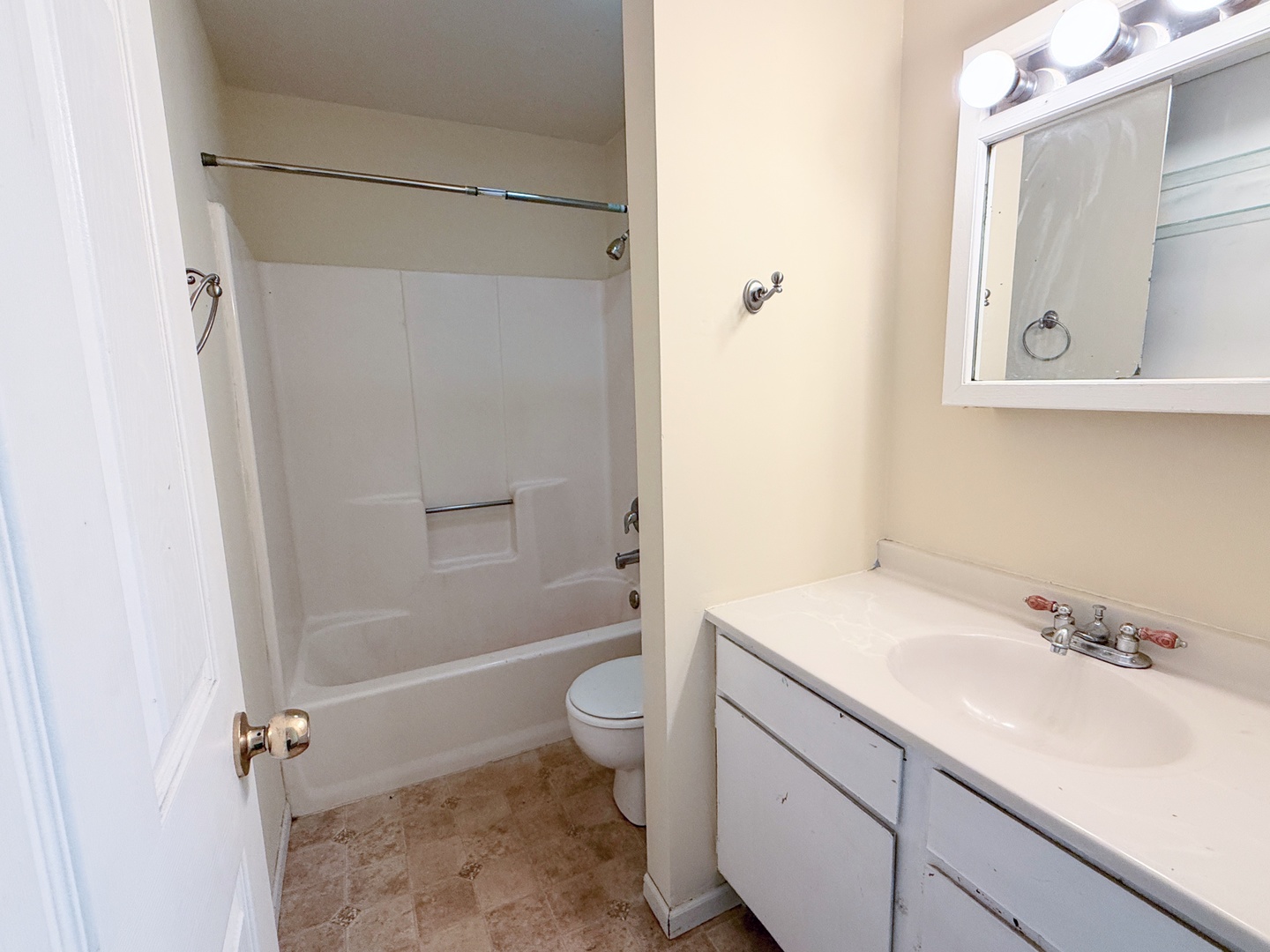 645 Virginia Road Unit: 222