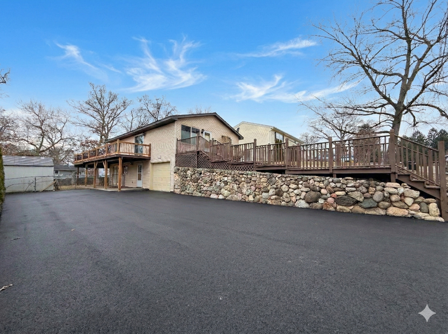 8907 Shady Lane