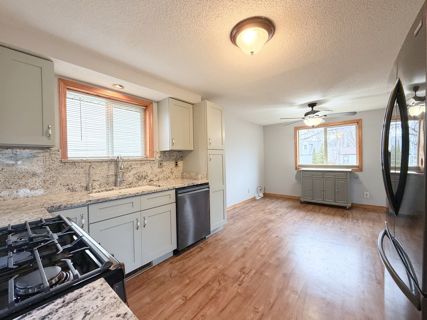 8907 Shady Lane