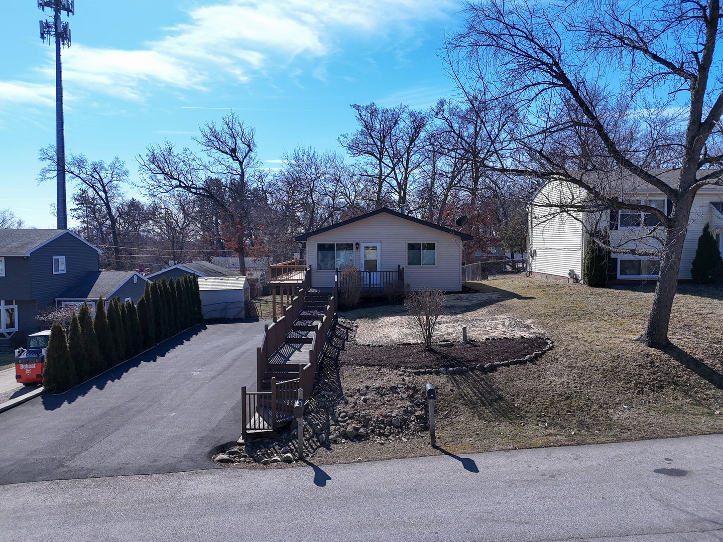 8907 Shady Lane