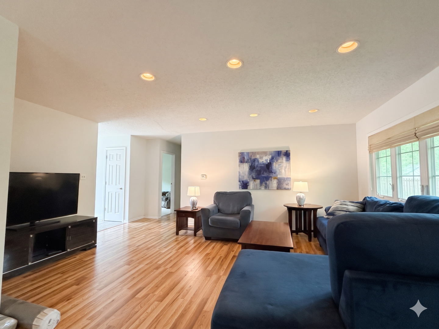 852 E Anderson Drive