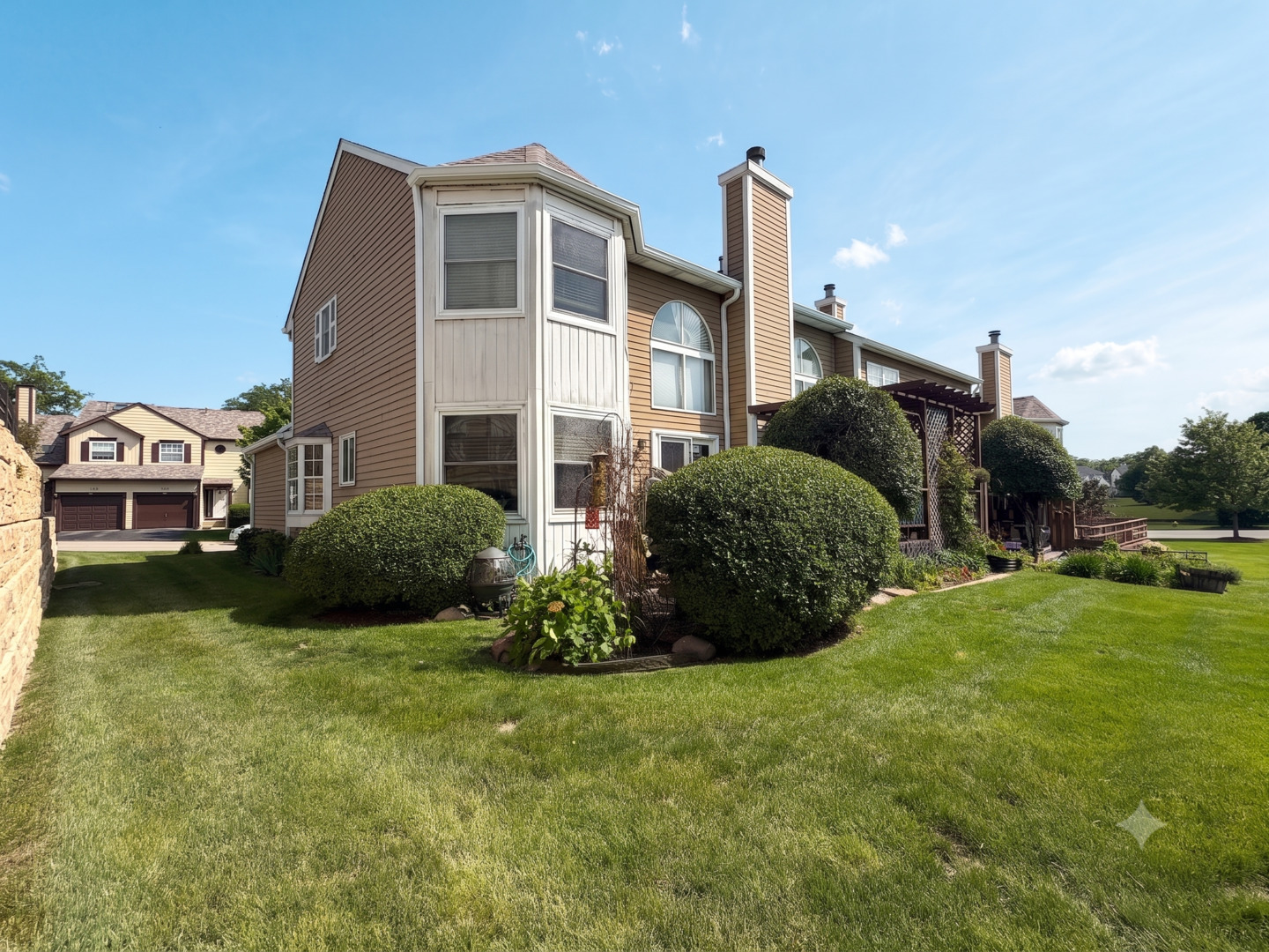 637 Ascot Lane