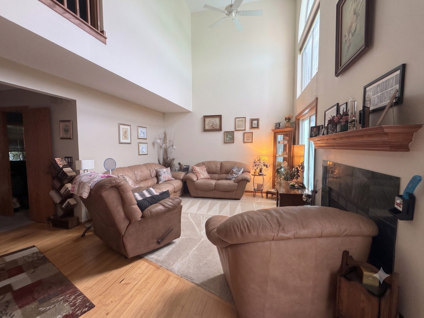 637 Ascot Lane