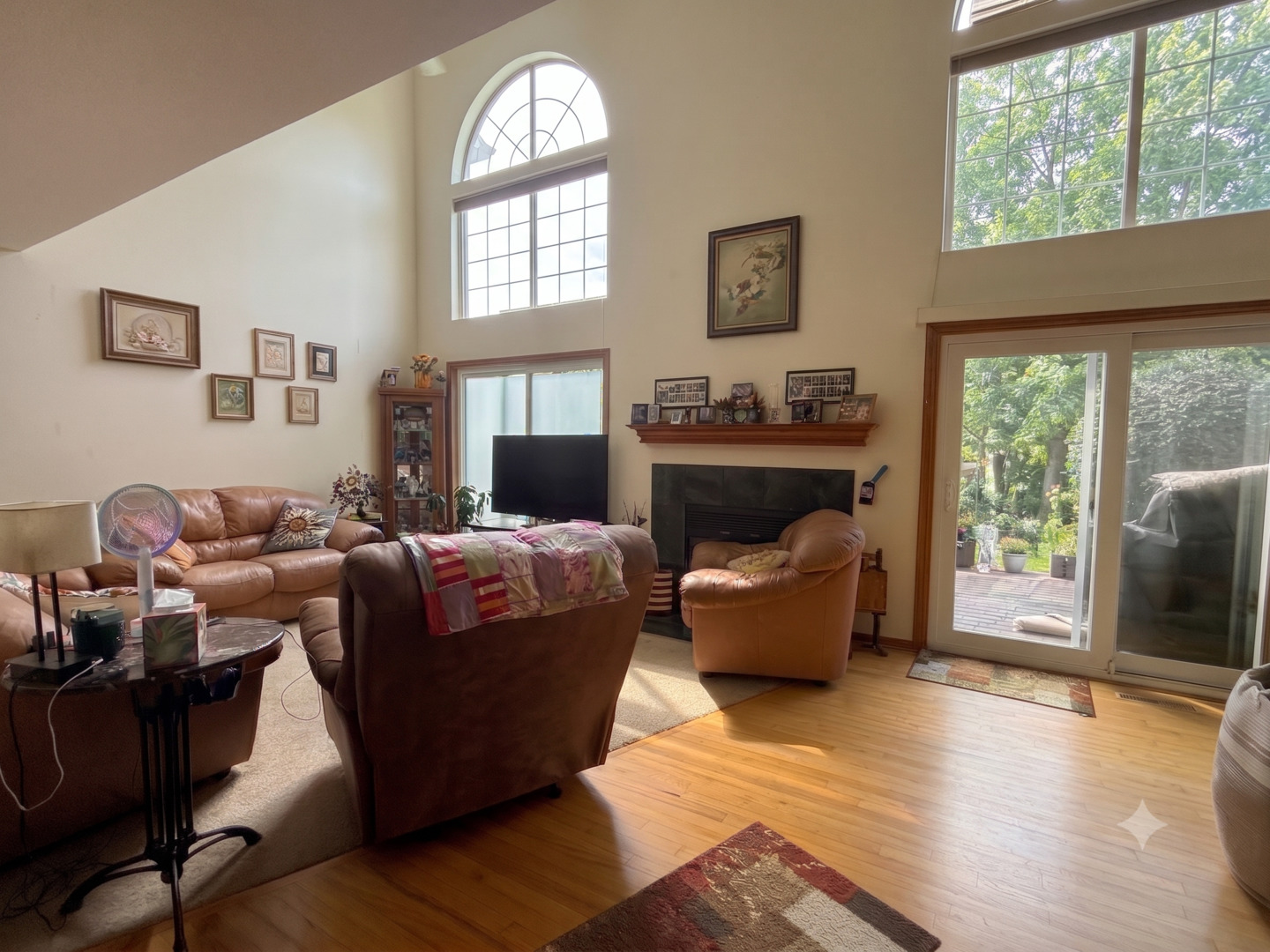637 Ascot Lane