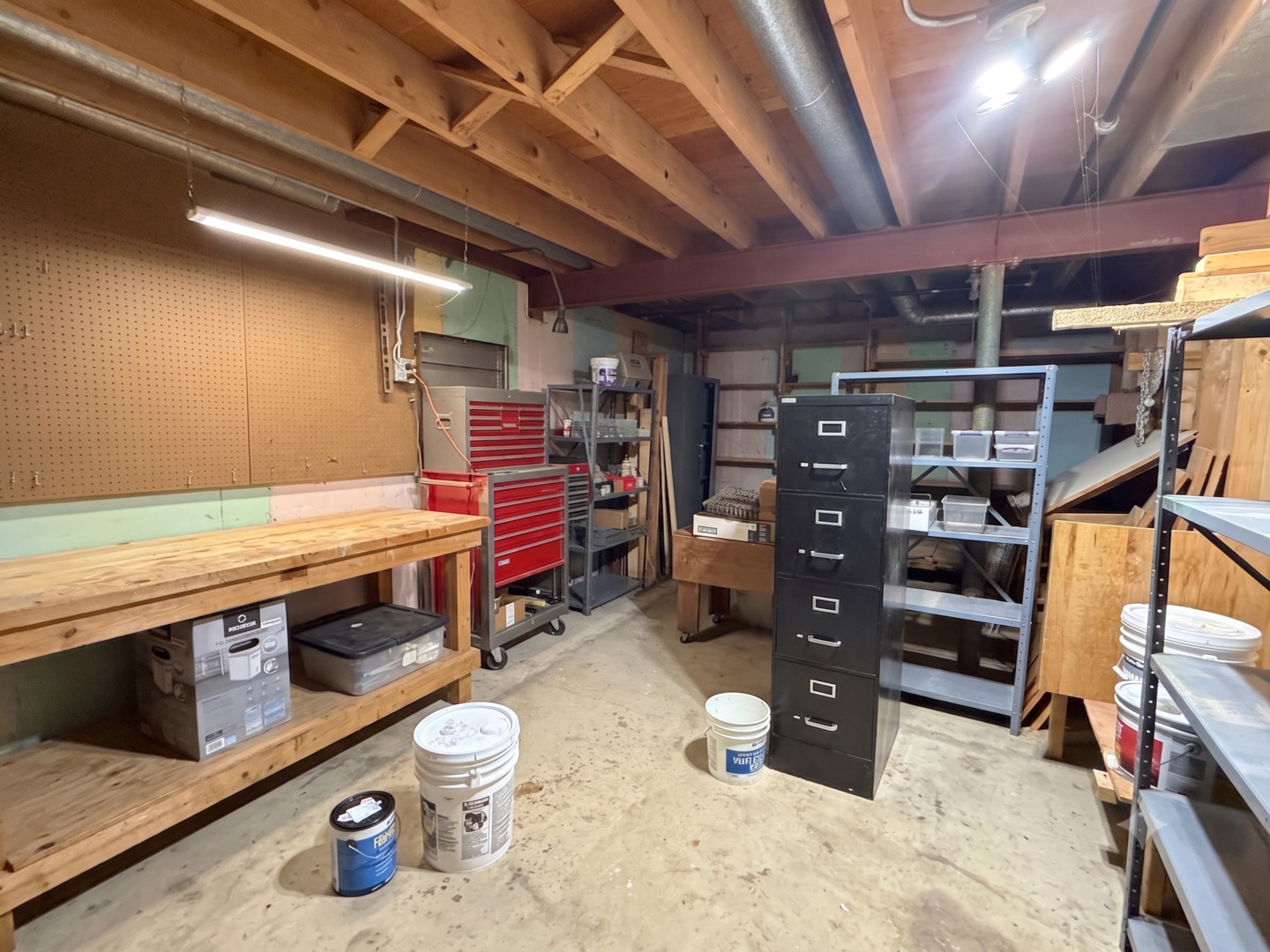 136 E Kimball Avenue