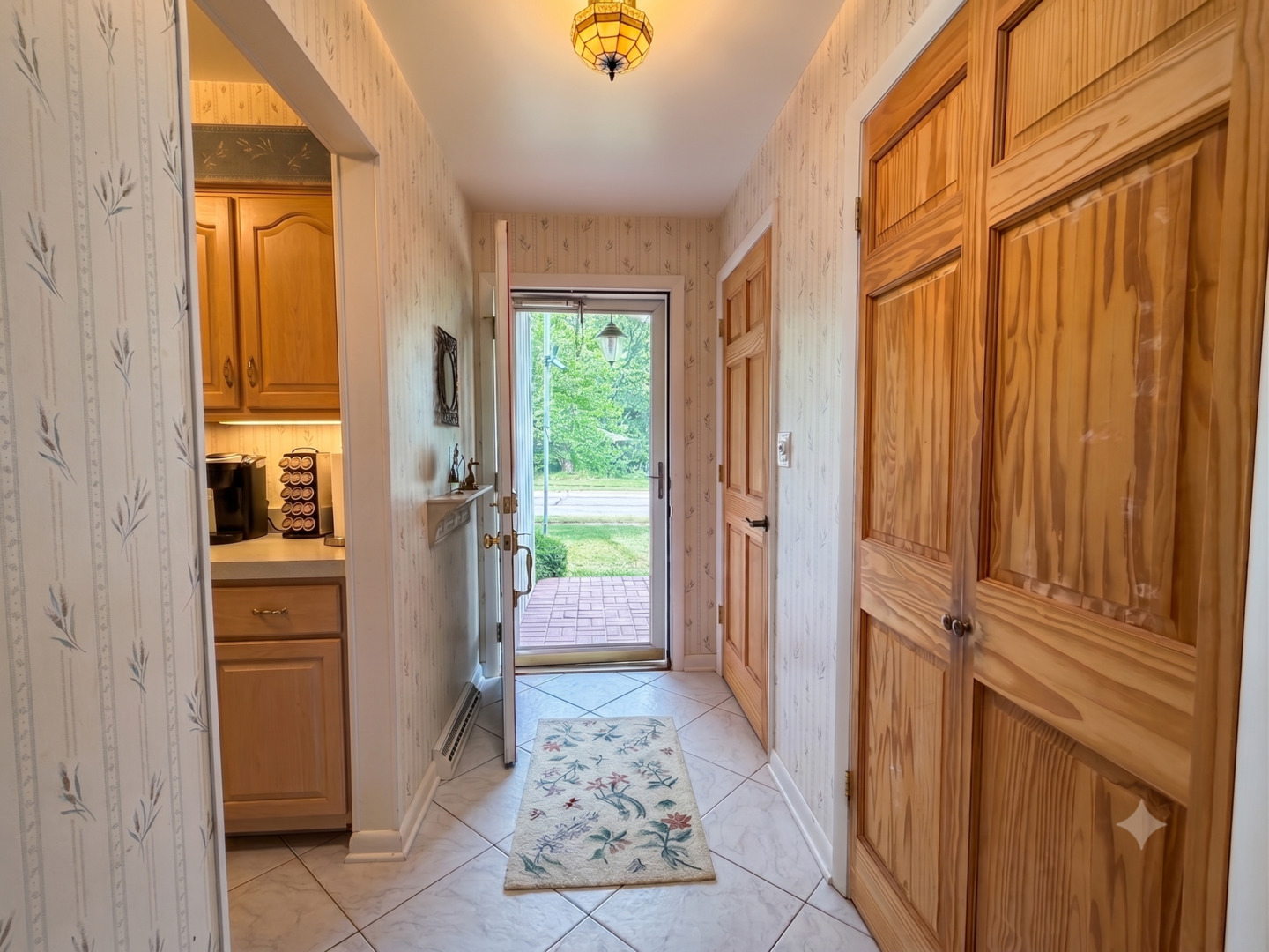 136 E Kimball Avenue