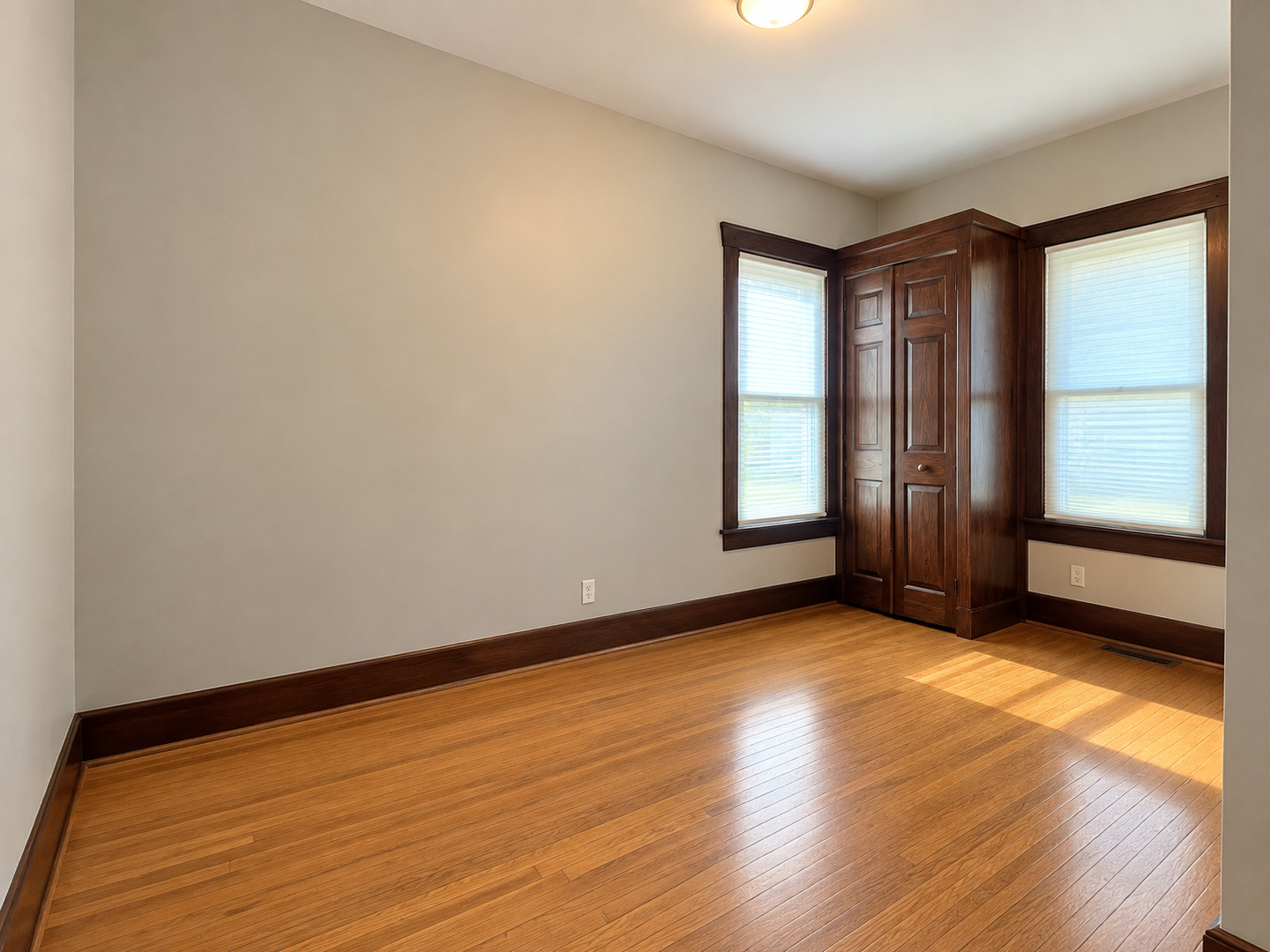 445 Pleasant Street