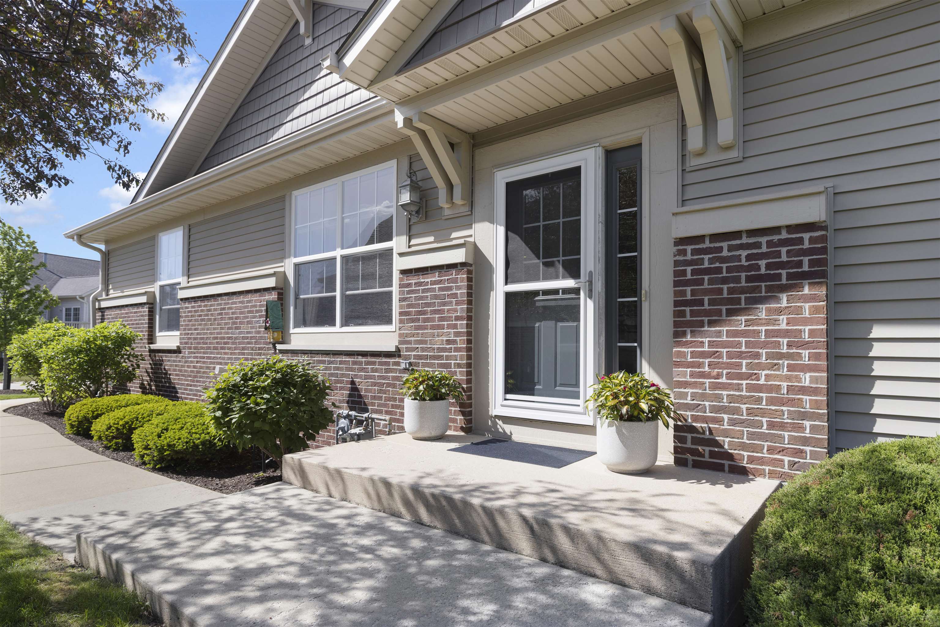 4521 Rainbow Court