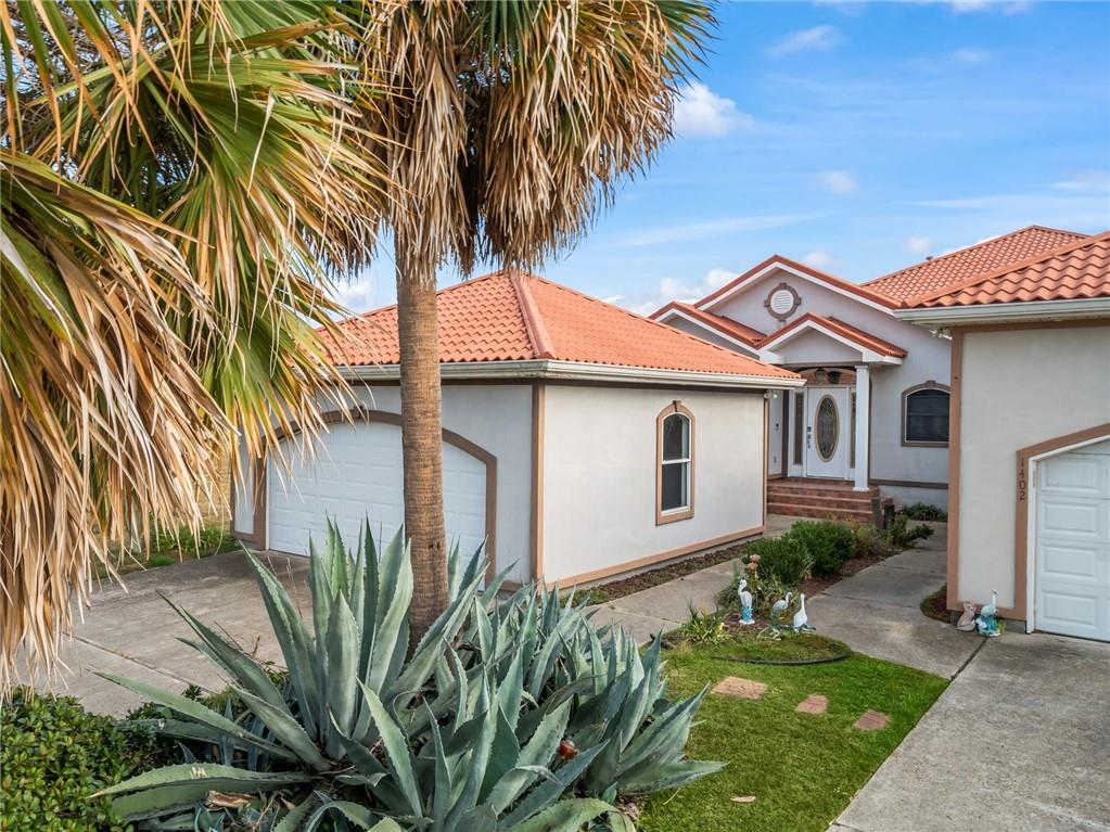 1400 ROYAL PALM Drive