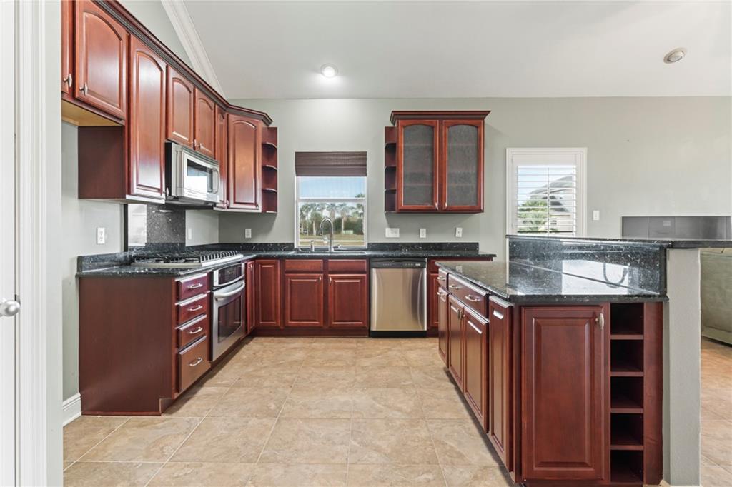 1400 ROYAL PALM Drive