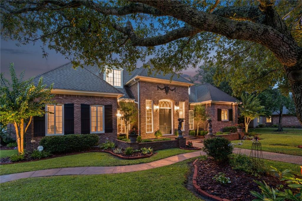 223 LANSDOWNE Drive