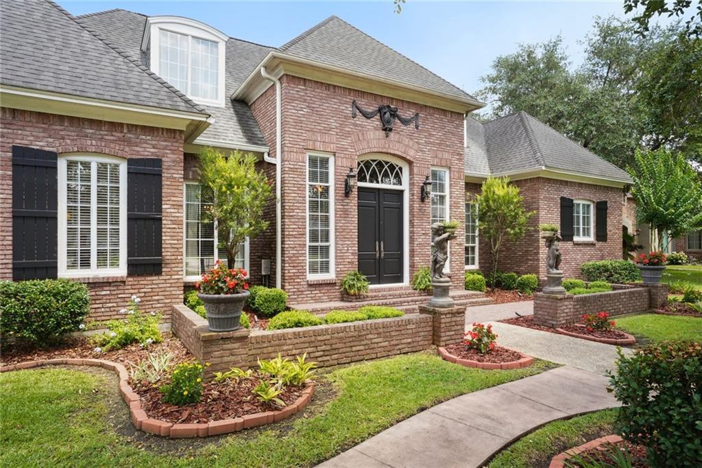 223 LANSDOWNE Drive
