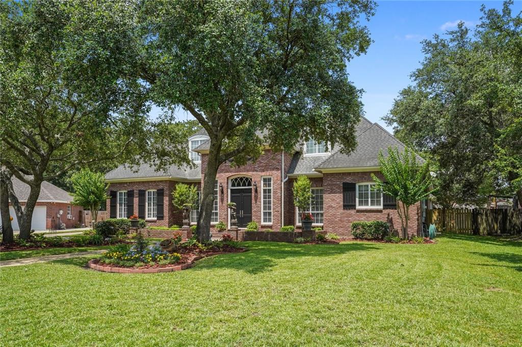 223 LANSDOWNE Drive