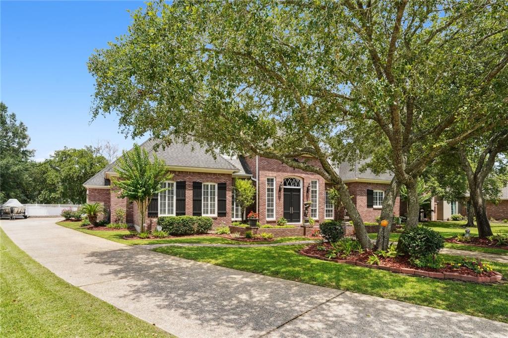 223 LANSDOWNE Drive