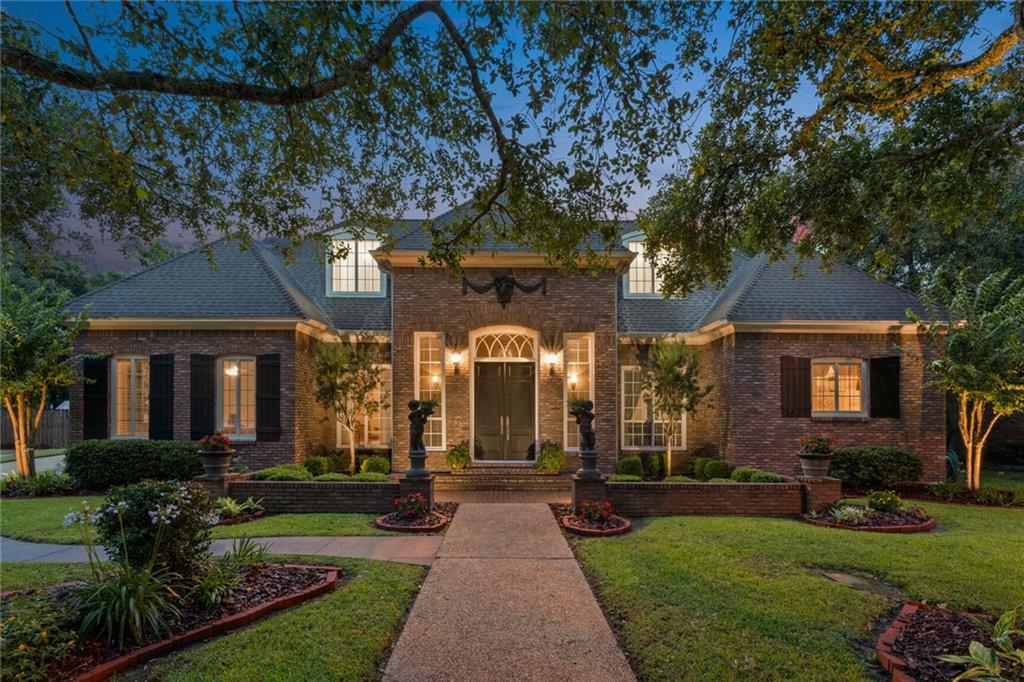 223 LANSDOWNE Drive