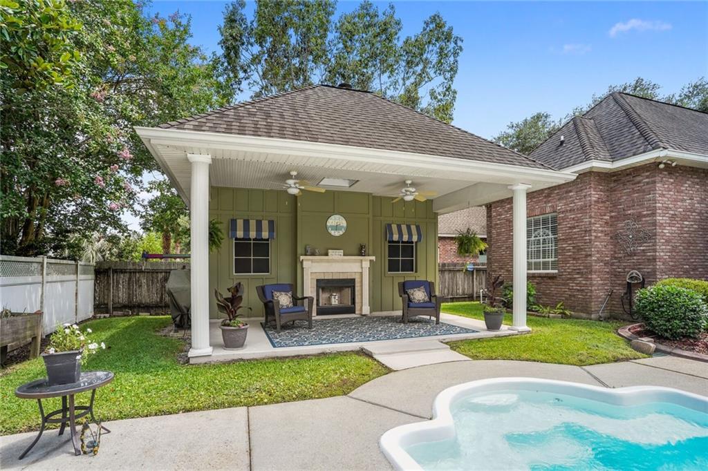 223 LANSDOWNE Drive