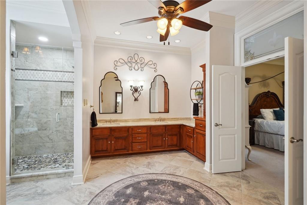 223 LANSDOWNE Drive