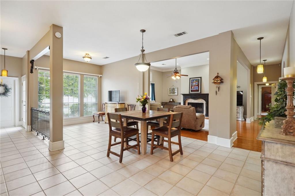 223 LANSDOWNE Drive