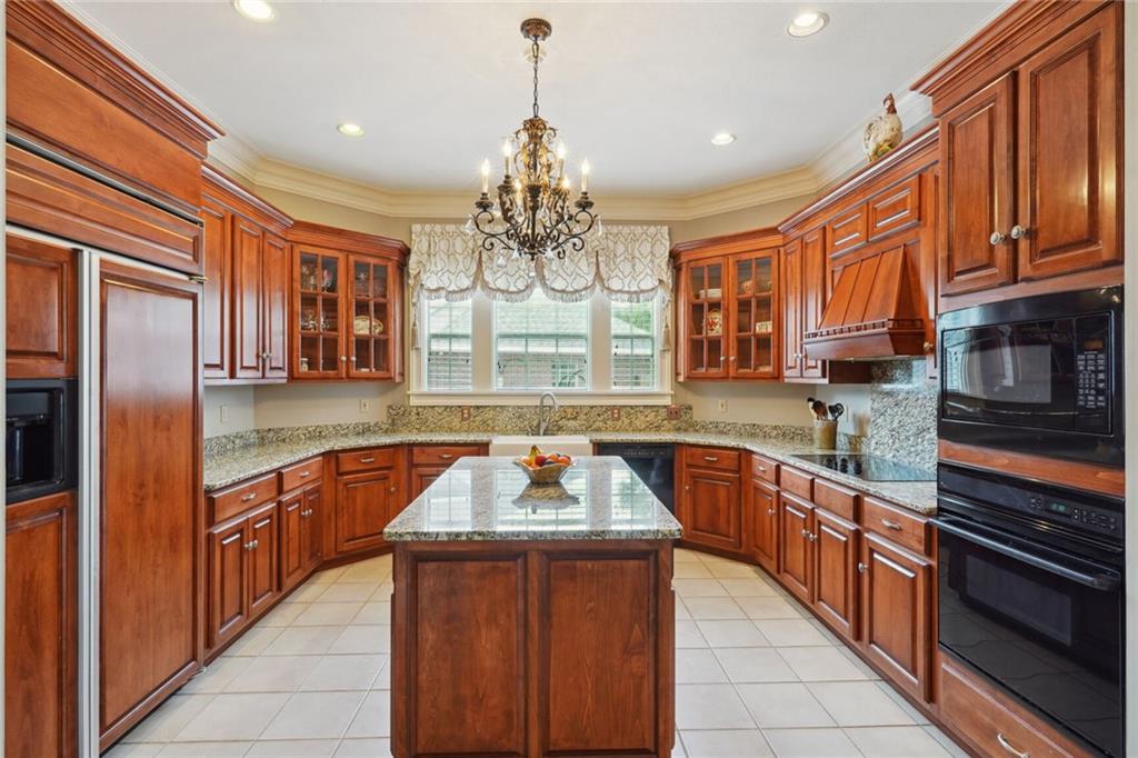 223 LANSDOWNE Drive