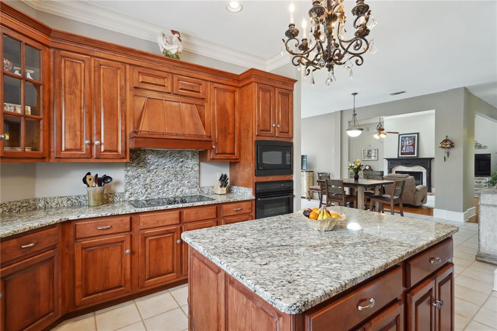 223 LANSDOWNE Drive