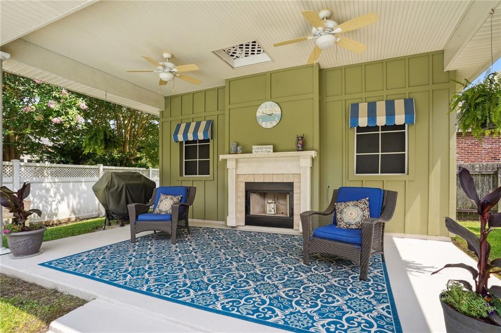 223 LANSDOWNE Drive