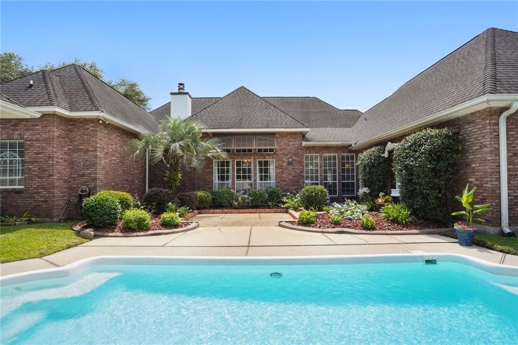 223 LANSDOWNE Drive
