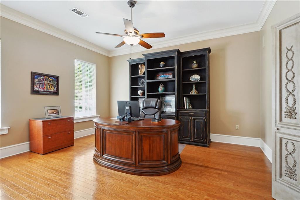 223 LANSDOWNE Drive