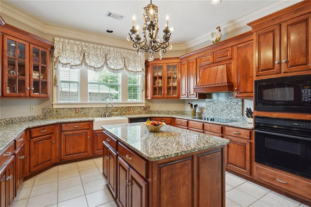223 LANSDOWNE Drive