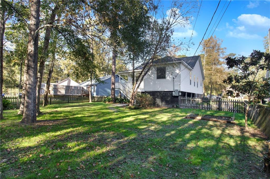 604 HOLM OAK Lane