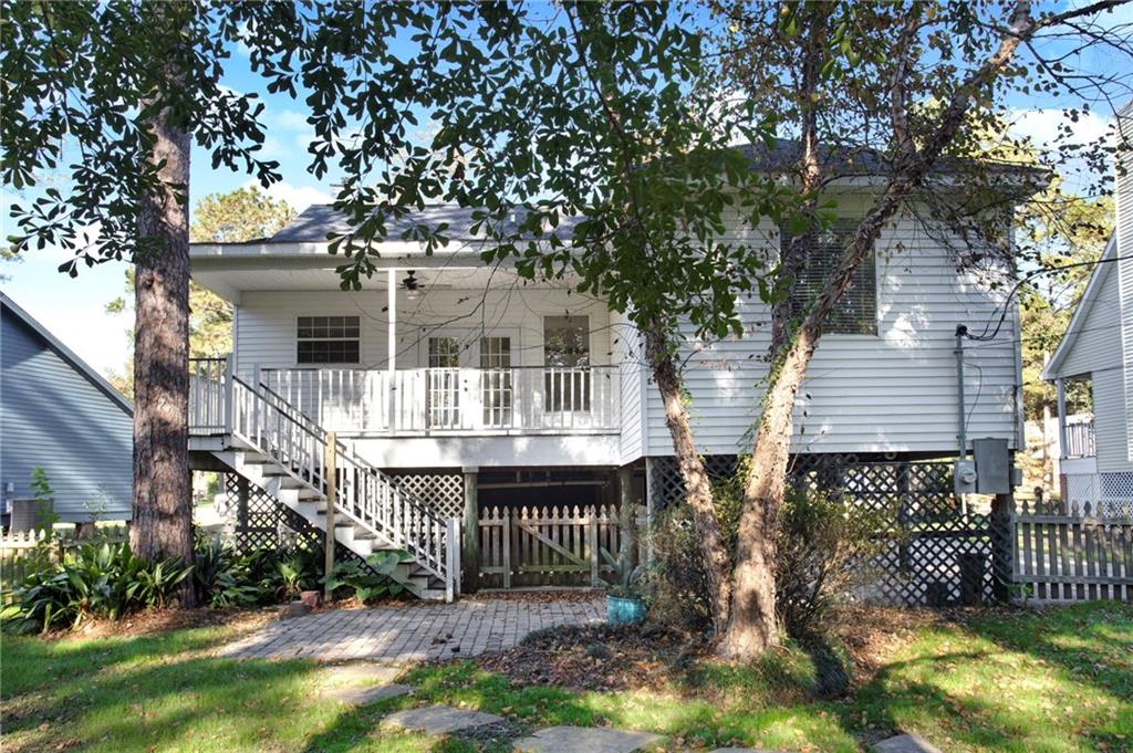 604 HOLM OAK Lane