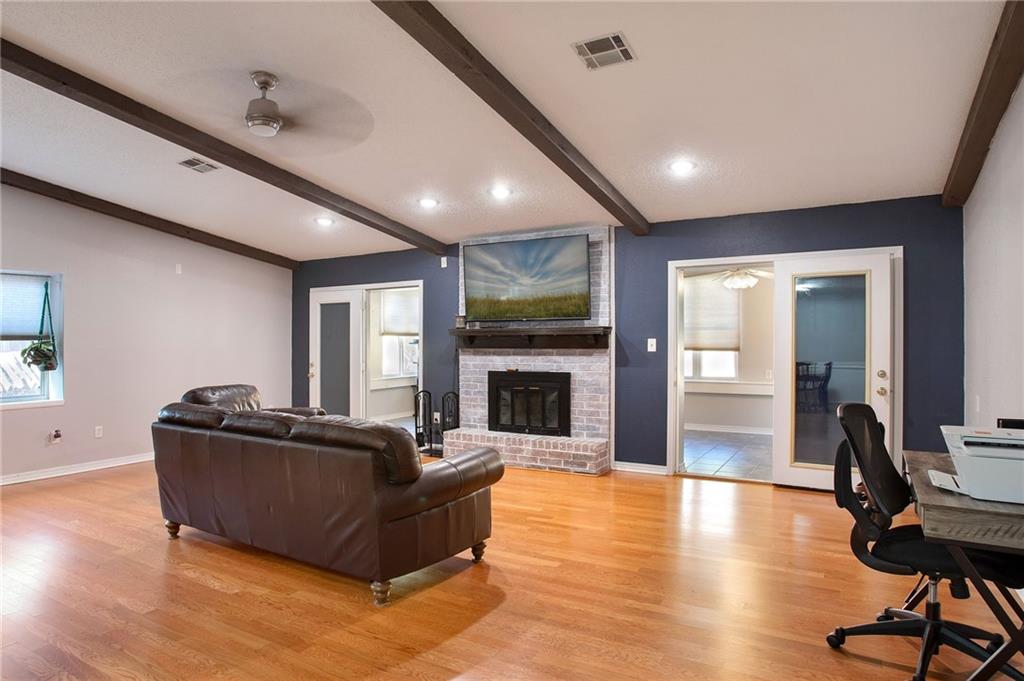 408 ARROWWOOD Drive