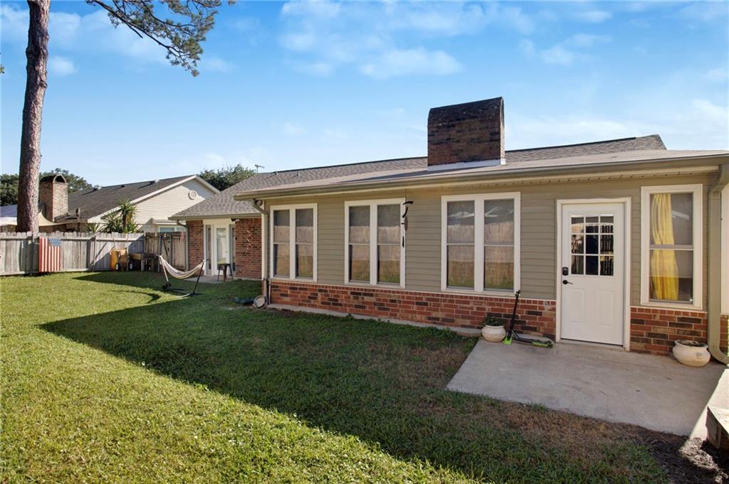 408 ARROWWOOD Drive