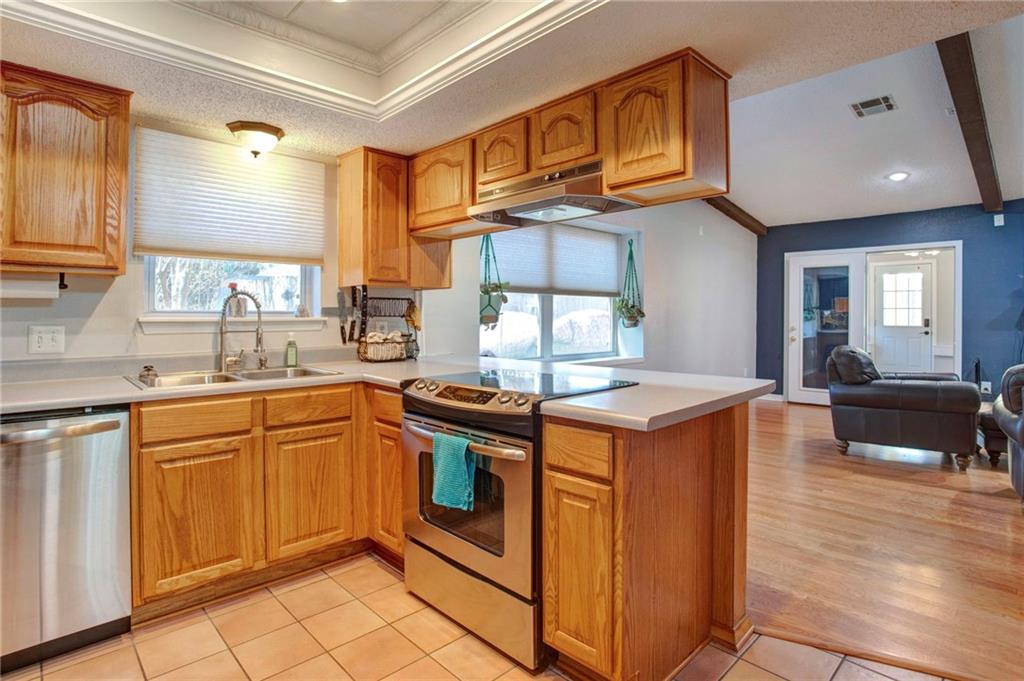 408 ARROWWOOD Drive