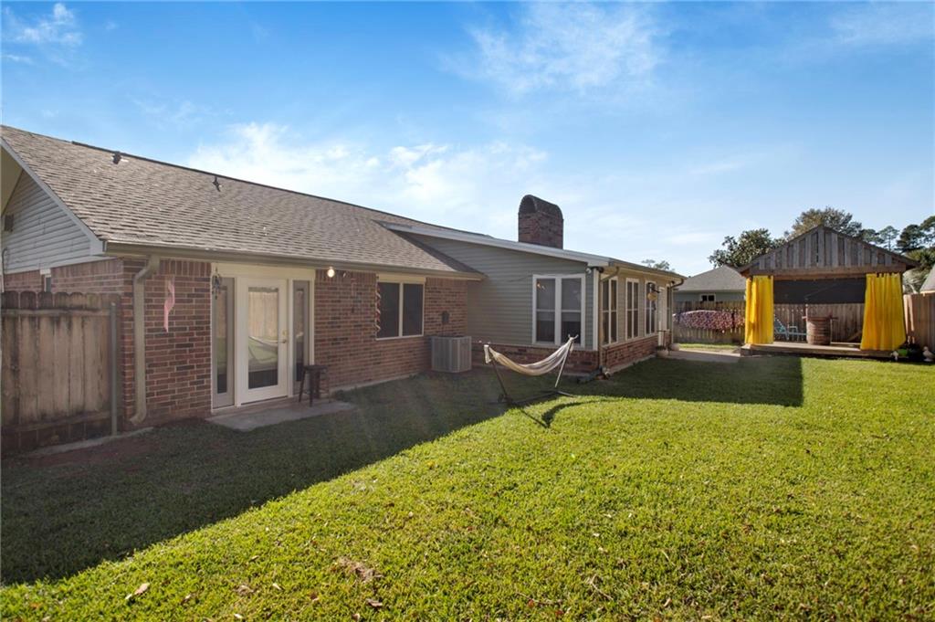 408 ARROWWOOD Drive