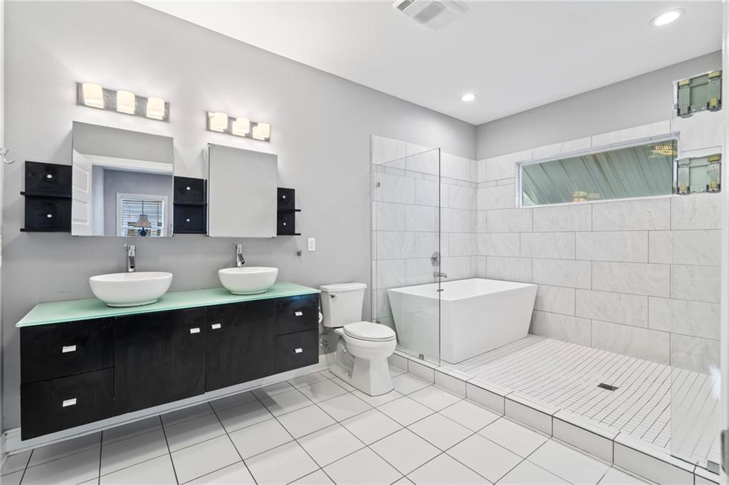 256A EGRET Street