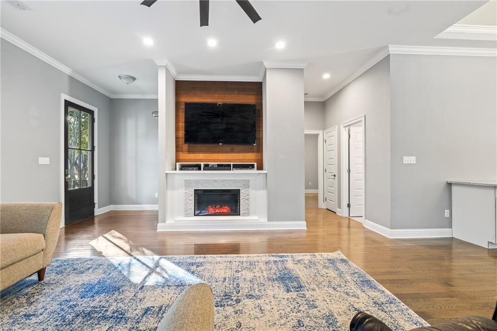 256A EGRET Street