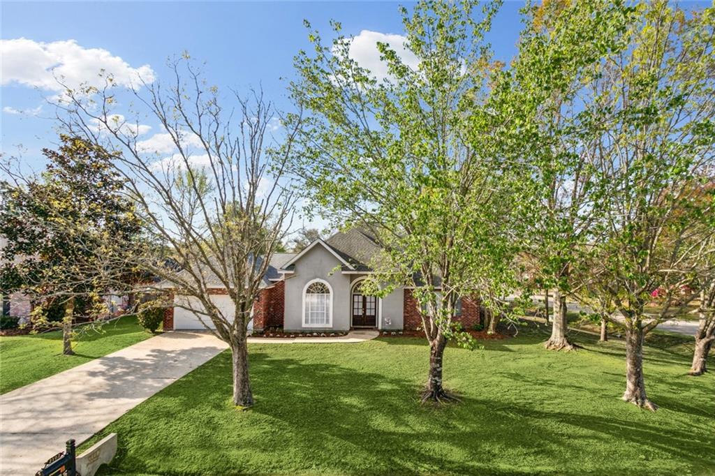 2102 RIDGE Court