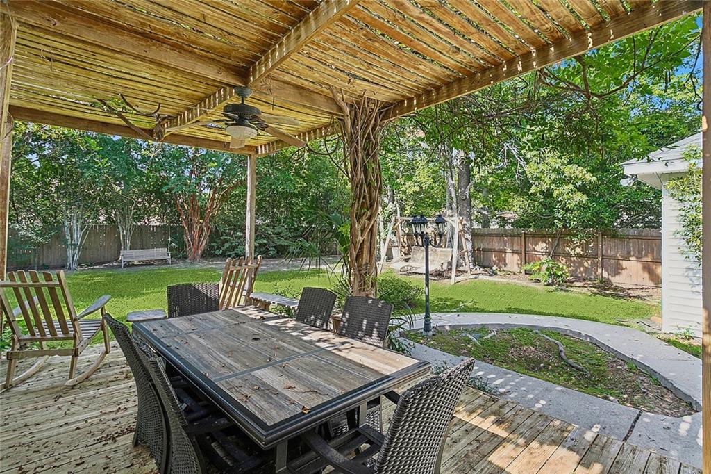 2102 RIDGE Court