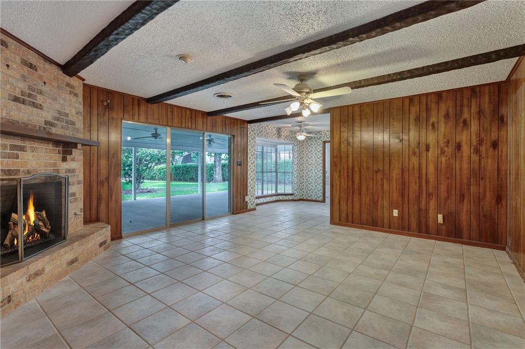 1569 MAPLEWOOD Drive