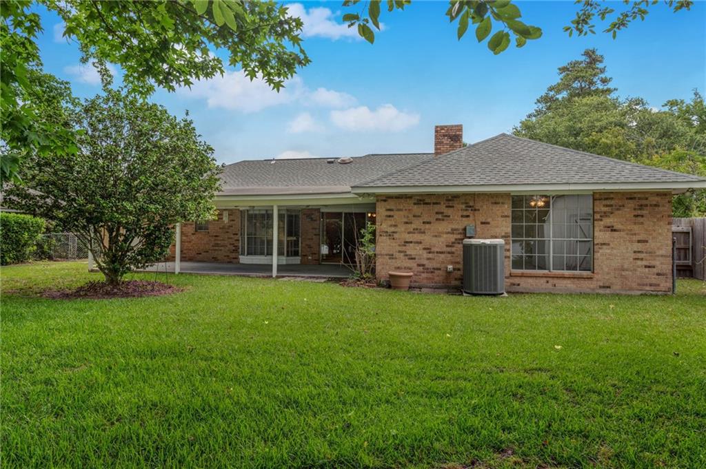 1569 MAPLEWOOD Drive