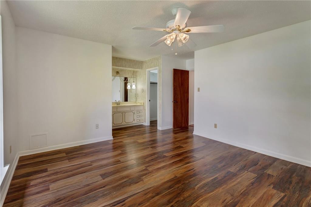 1569 MAPLEWOOD Drive