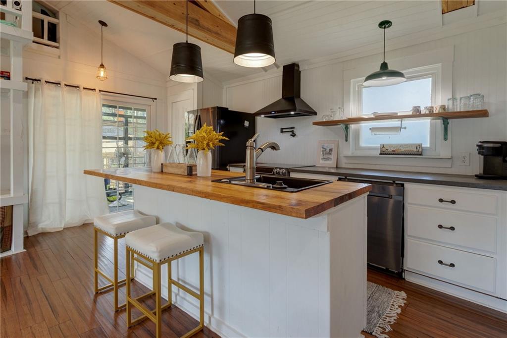 3113 BAYOU VIEW Place