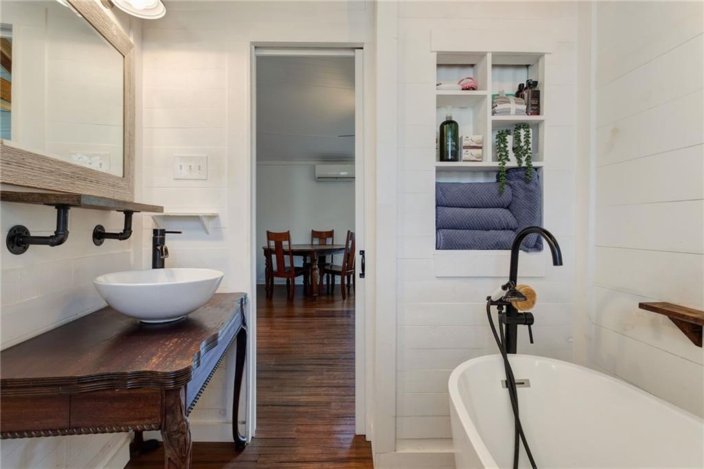 3113 BAYOU VIEW Place