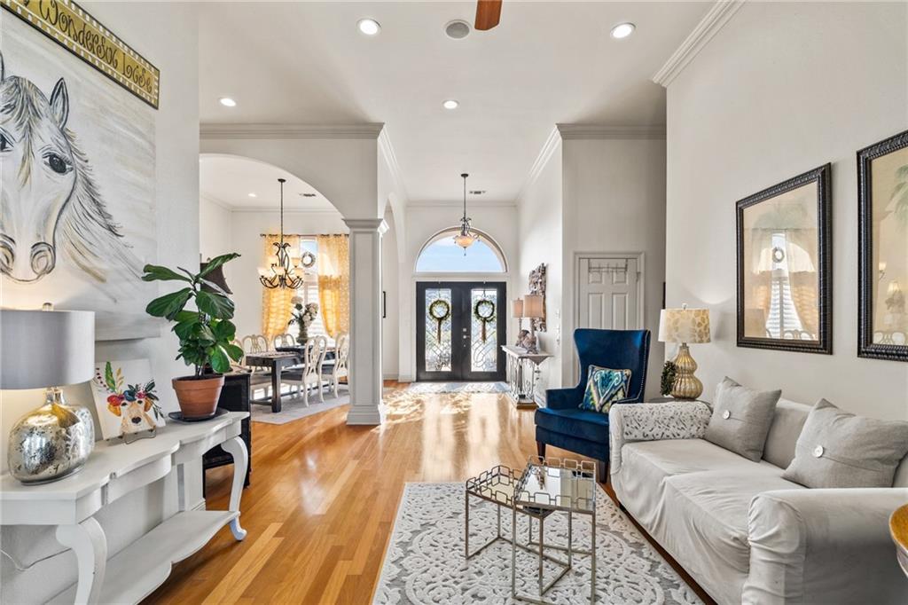 241 E AUGUSTA Lane