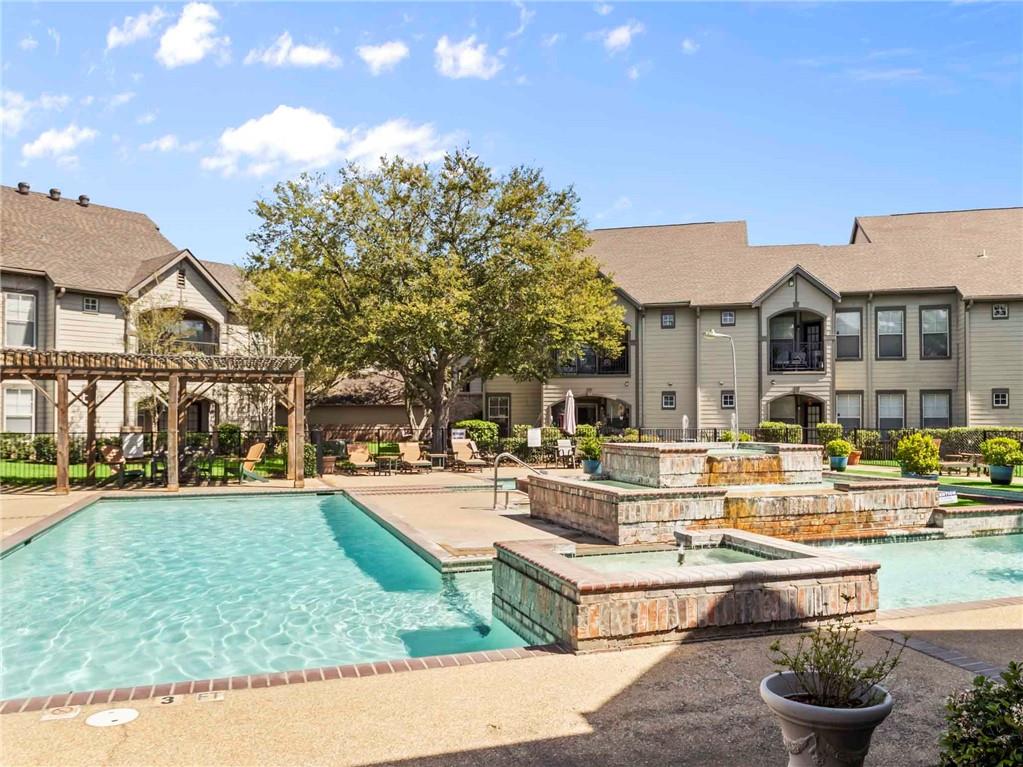 350 EMERALD FOREST Boulevard 27108