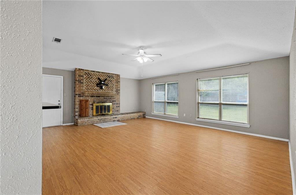 213 DRURY Lane