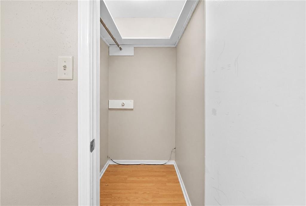 213 DRURY Lane