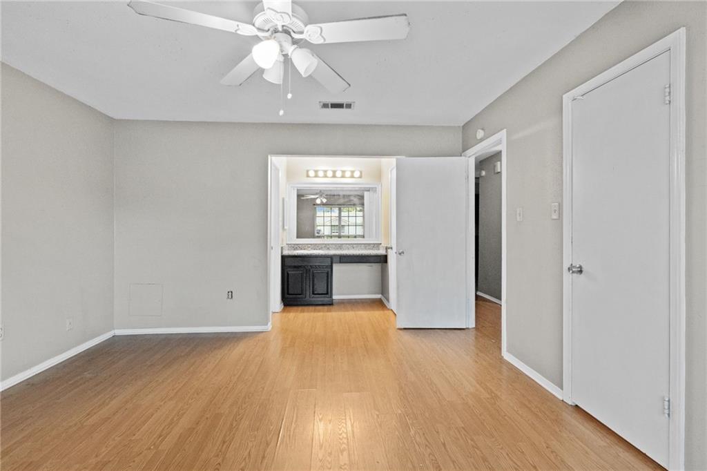 213 DRURY Lane