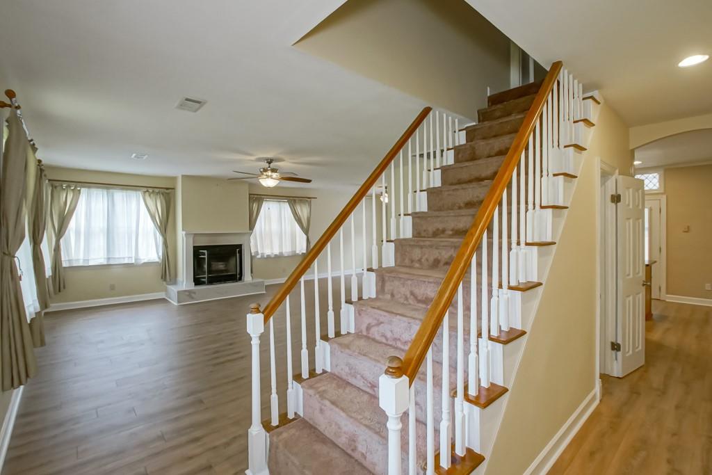 42773 ROBINWOOD Drive